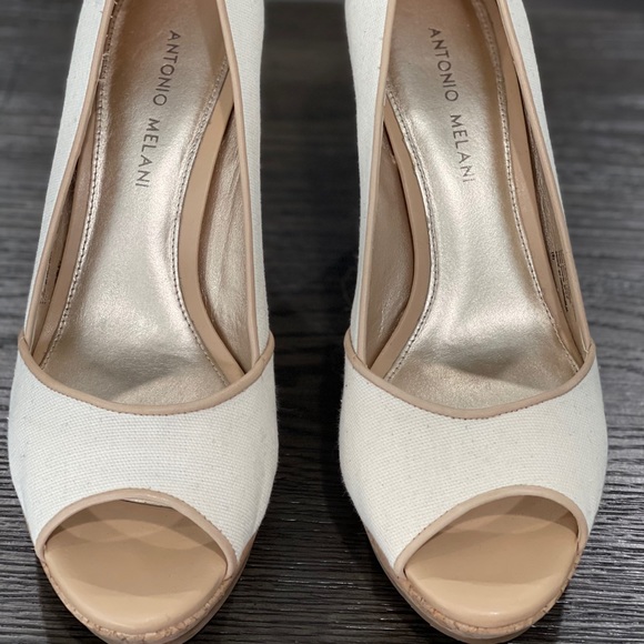 Size 9 Antonio Melani Open Toe Wedge - Picture 3 of 6